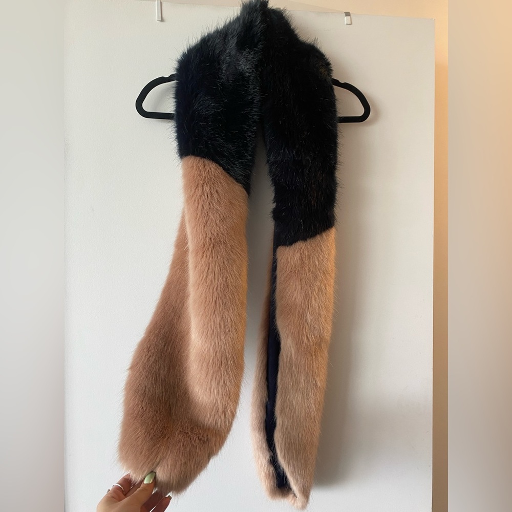 FAUX FUR TWO-TONE SCARF
